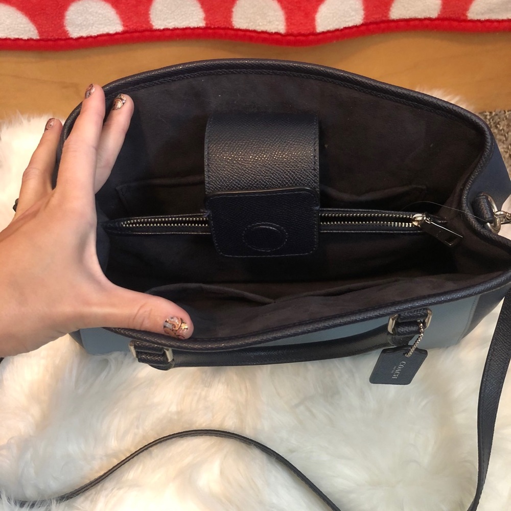 Coach purse - Picture 3 of 3